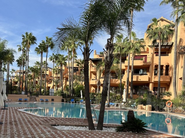 2 Bedrooms Apartment in San Pedro de Alcántara