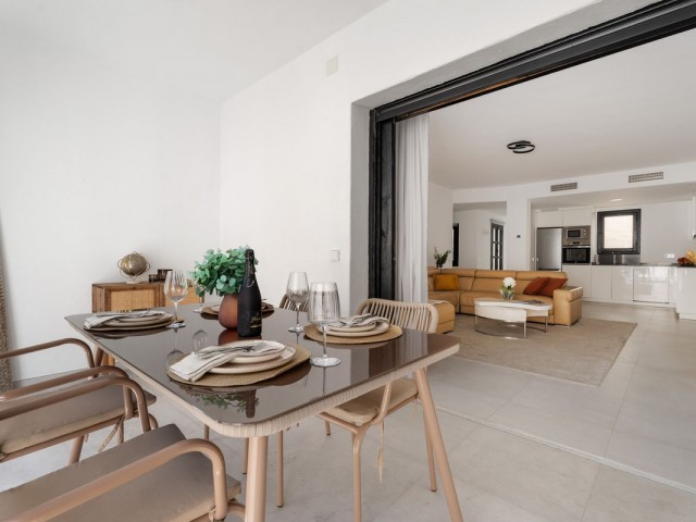 3 Bedrooms Apartment in Puerto Banús