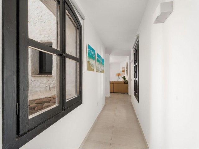 3 Bedrooms Apartment in Puerto Banús