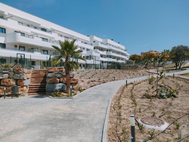 Apartamento con 3 Dormitorios  en New Golden Mile