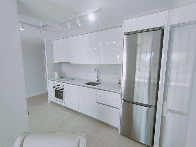 Apartamento con 3 Dormitorios  en New Golden Mile
