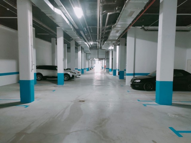 Apartamento con 3 Dormitorios  en New Golden Mile