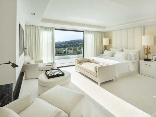 Villa con 5 Dormitorios  en Nueva Andalucía