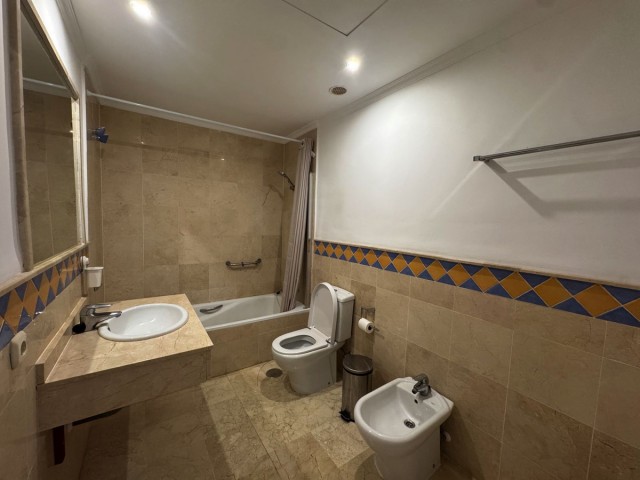 2 Slaapkamer Appartement in Las Brisas