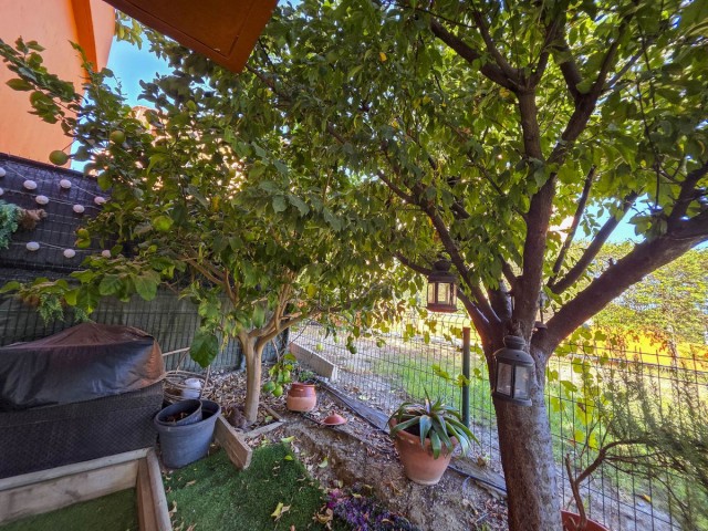 Apartamento con 3 Dormitorios  en La Duquesa