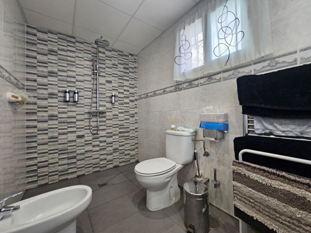 Apartamento con 3 Dormitorios  en Miraflores