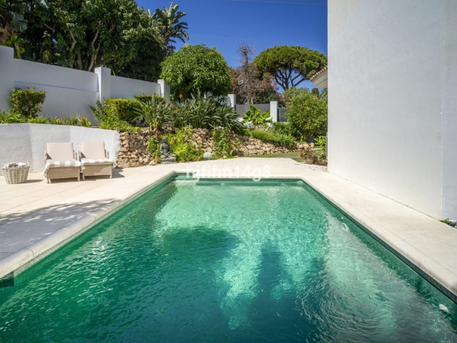 3 Bedrooms Villa in Nueva Andalucía