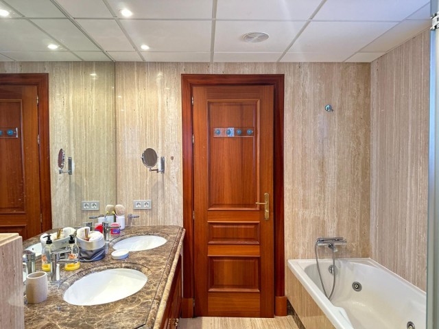 Penthouse in Estepona