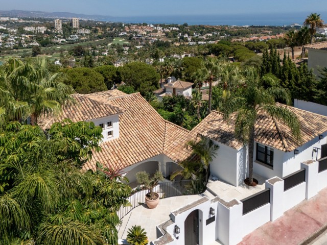 6 Bedrooms Villa in Nueva Andalucía