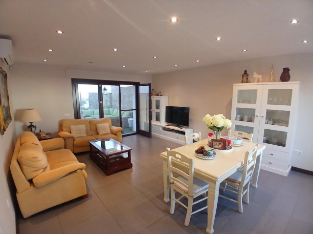 Villa, Los Pacos, R5171671