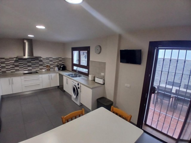 Villa con 4 Dormitorios  en Los Pacos