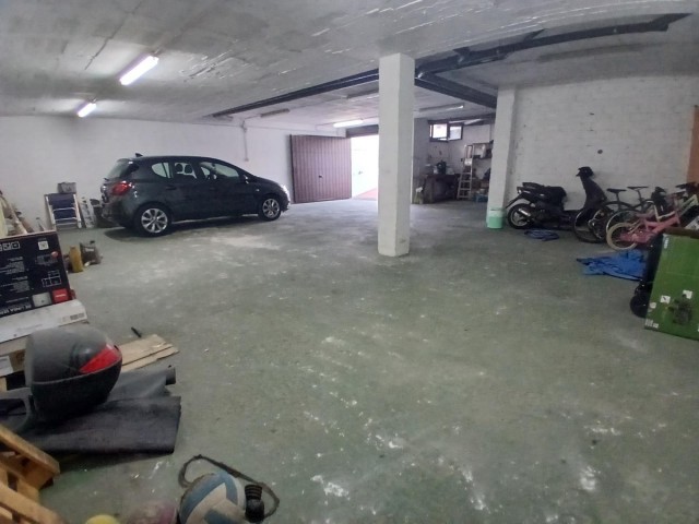 Villa con 4 Dormitorios  en Los Pacos