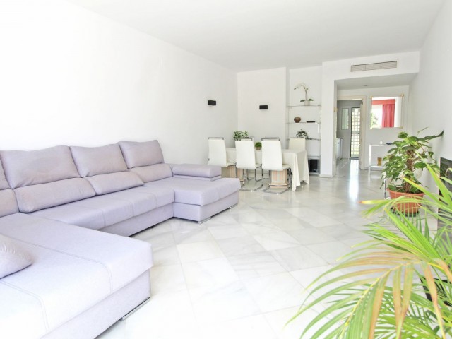 Apartamento con 3 Dormitorios  en The Golden Mile