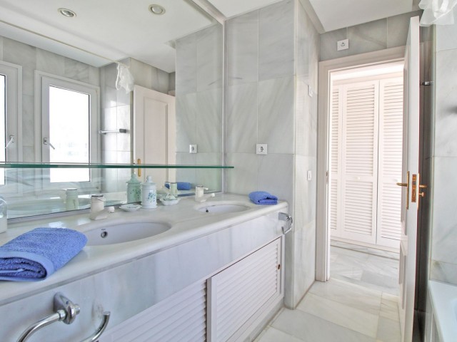 Apartamento con 3 Dormitorios  en The Golden Mile