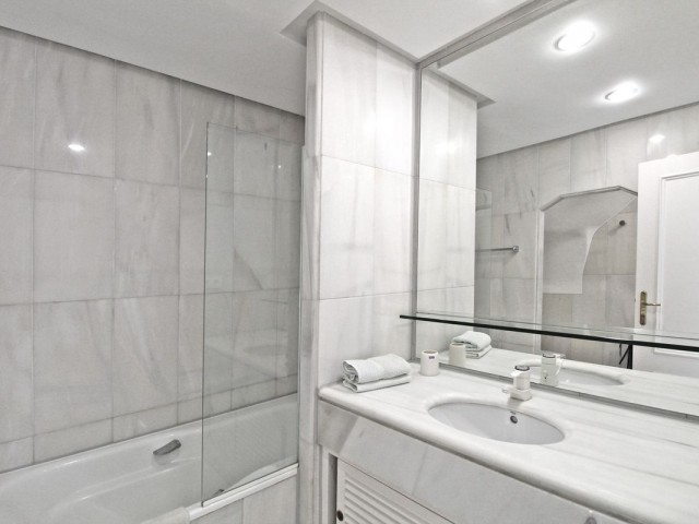 Apartamento con 3 Dormitorios  en The Golden Mile