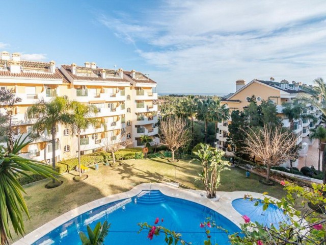 Apartamento con 3 Dormitorios  en Nueva Andalucía