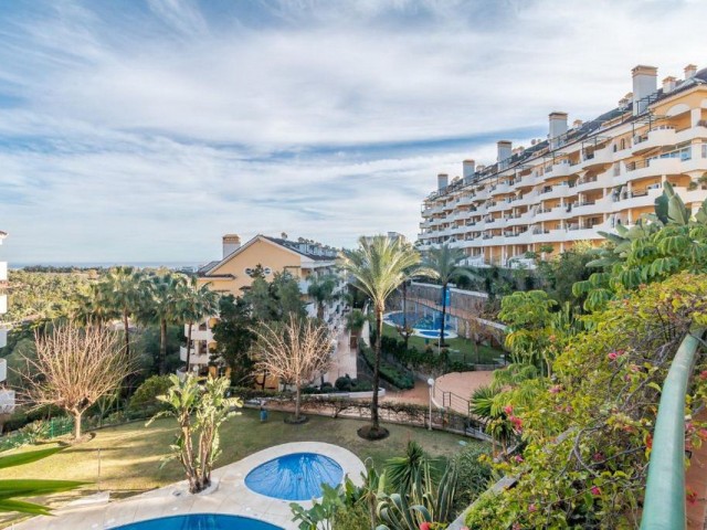 Apartamento con 3 Dormitorios  en Nueva Andalucía