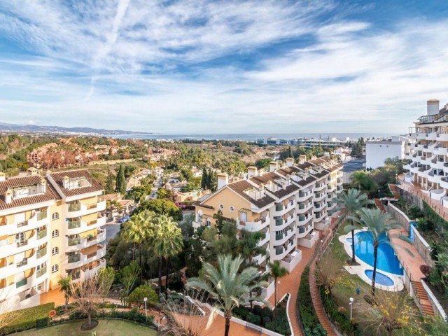 Apartamento con 3 Dormitorios  en Nueva Andalucía