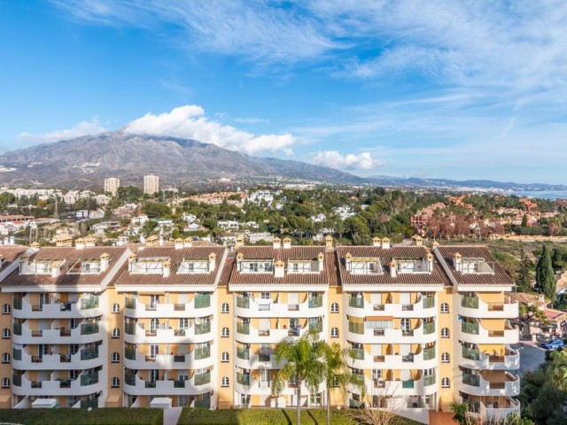 Apartamento con 3 Dormitorios  en Nueva Andalucía