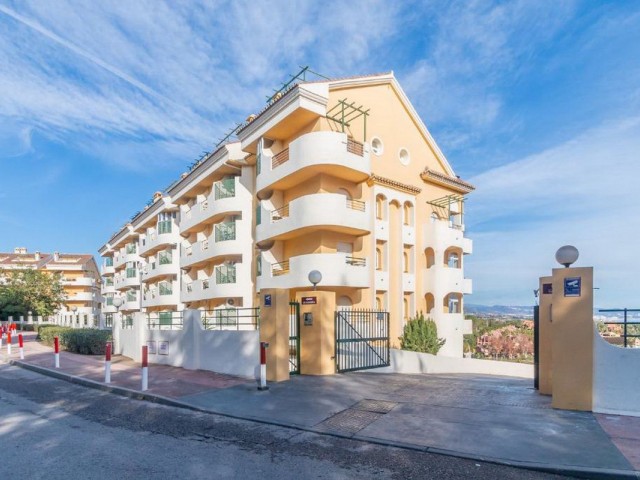 Apartamento con 3 Dormitorios  en Nueva Andalucía