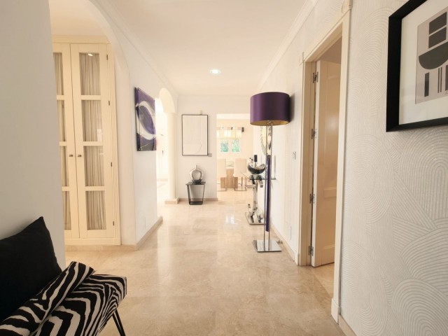 Apartamento con 2 Dormitorios  en San Roque Club