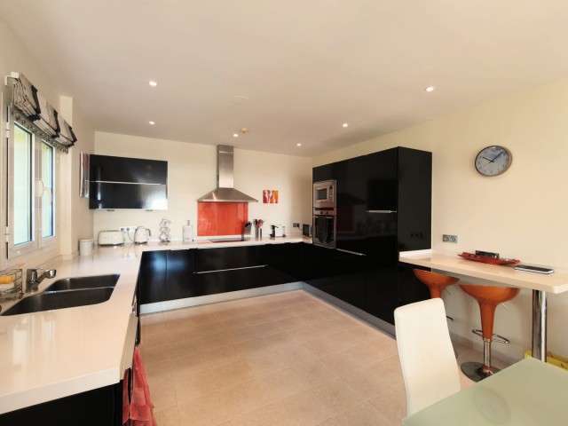 2 Makuuhuoneen Huoneisto San Roque Club