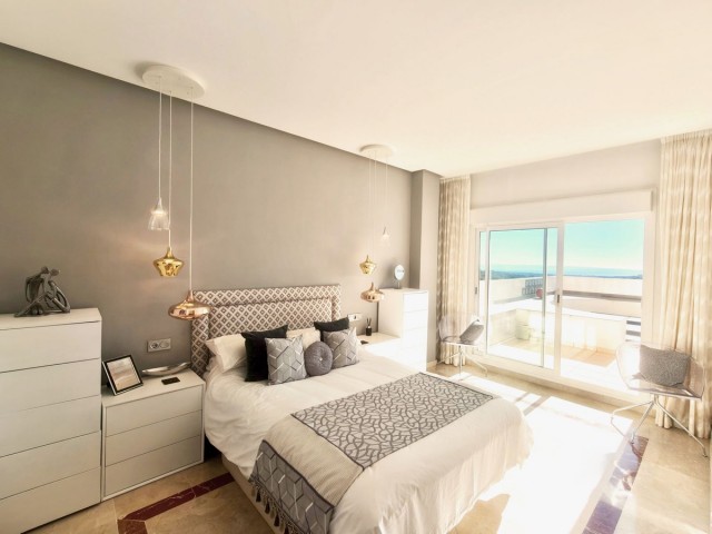 Apartamento con 2 Dormitorios  en San Roque Club