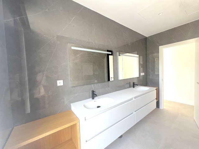 5 Makuuhuoneen Huvila Atalaya