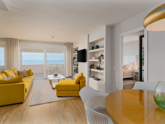 Apartamento con 3 Dormitorios  en Estepona