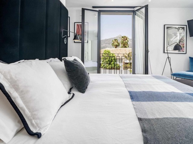 4 Schlafzimmer Villa in Nueva Andalucía