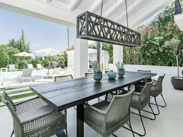 4 Schlafzimmer Villa in Nueva Andalucía