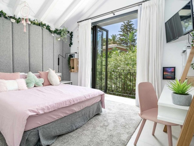 4 Schlafzimmer Villa in Nueva Andalucía