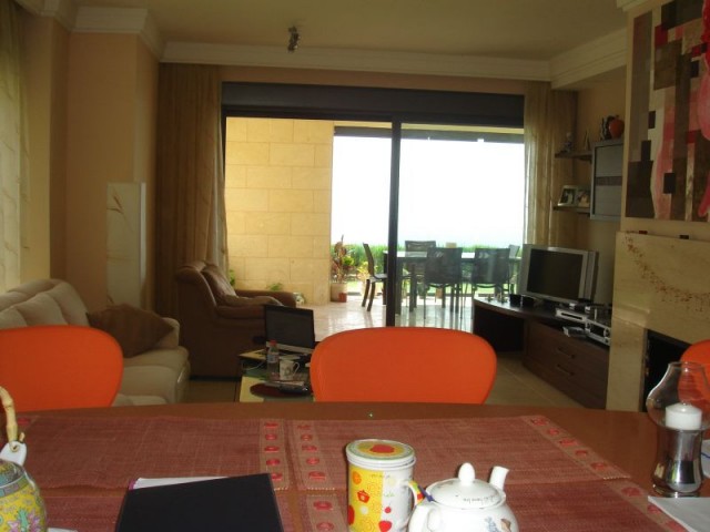 Appartement avec 3 Chambres  à Altos de los Monteros