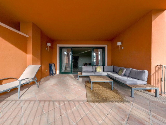 Apartamento con 2 Dormitorios  en Monte Halcones