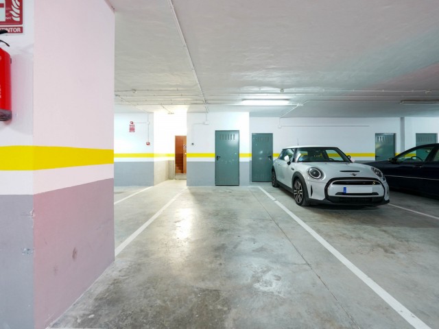 Apartamento con 2 Dormitorios  en Monte Halcones