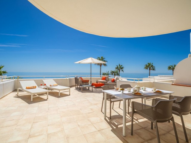 2 Bedrooms Apartment in Estepona