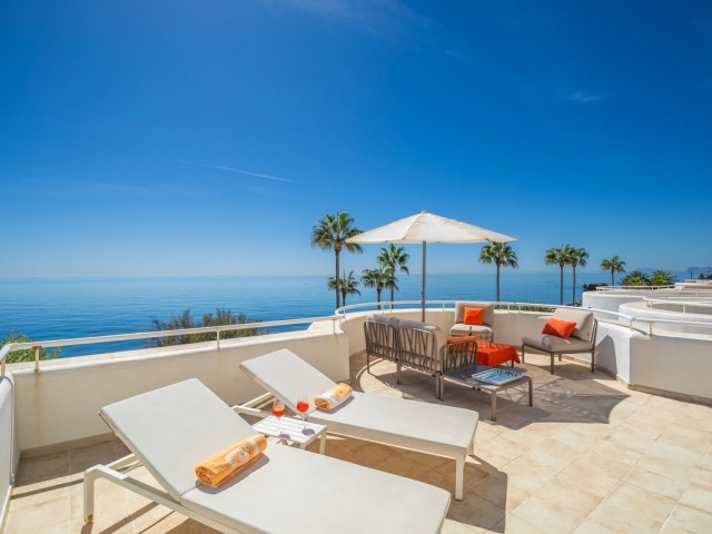 2 Bedrooms Apartment in Estepona