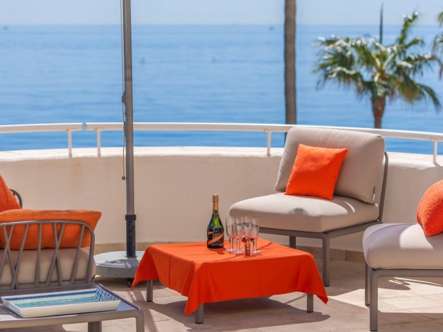 2 Bedrooms Apartment in Estepona
