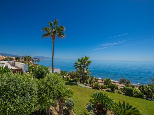 2 Bedrooms Apartment in Estepona