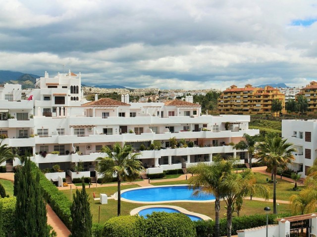 Appartement avec 3 Chambres  à Estepona