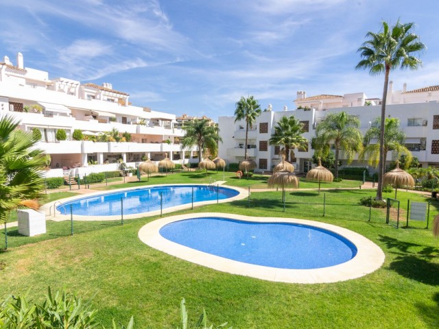 Appartement avec 3 Chambres  à Estepona
