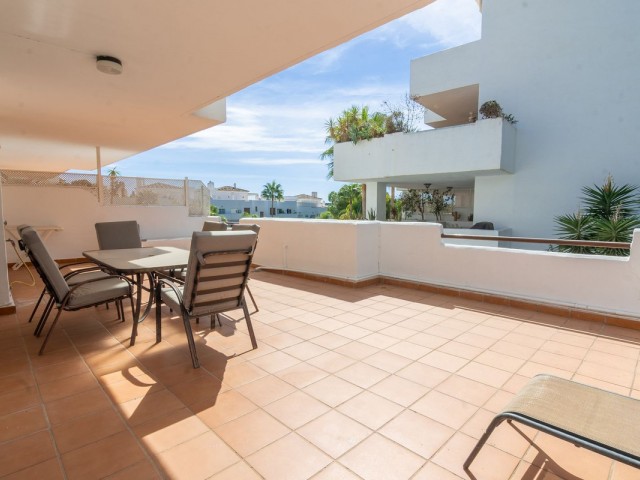 Appartement avec 3 Chambres  à Estepona
