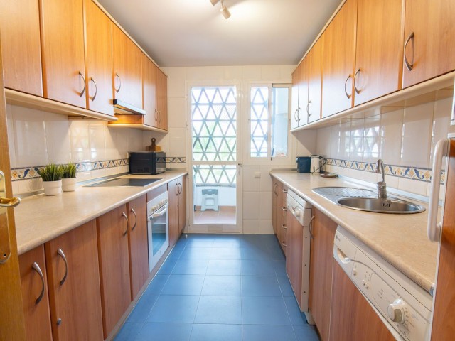 Appartement avec 3 Chambres  à Estepona