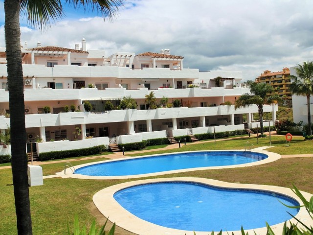 Appartement avec 3 Chambres  à Estepona