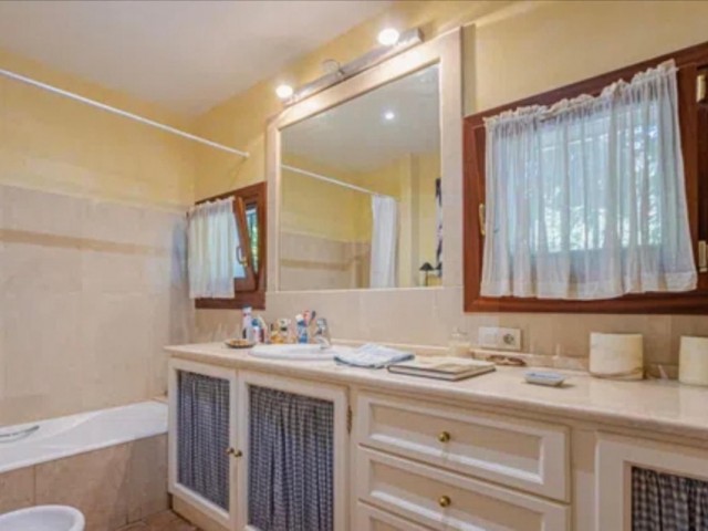 4 Schlafzimmer Villa in Sotogrande Costa