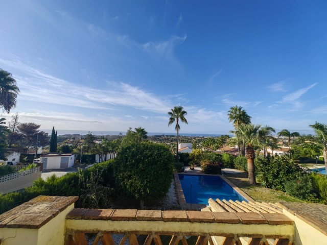 3 Bedrooms Villa in Estepona