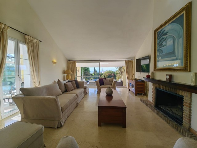 3 Bedrooms Villa in Estepona