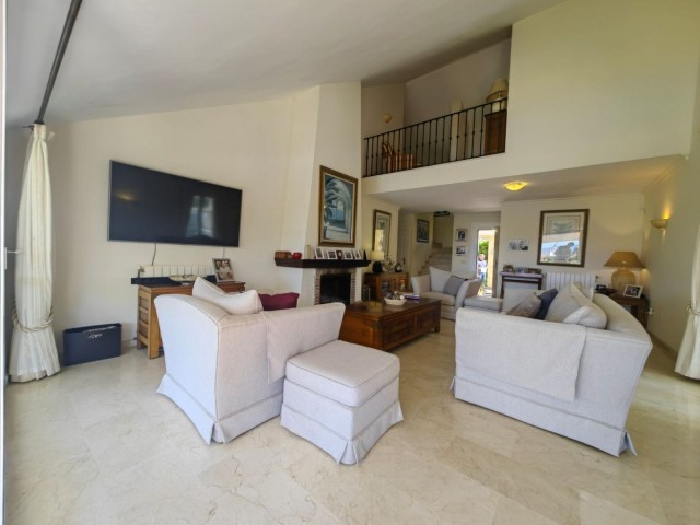 3 Bedrooms Villa in Estepona