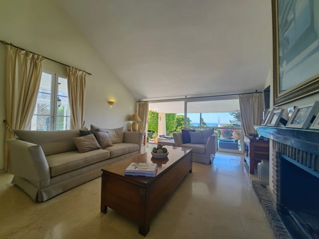 3 Bedrooms Villa in Estepona