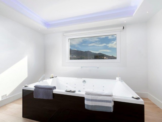 6 Bedrooms Villa in Sierra Blanca